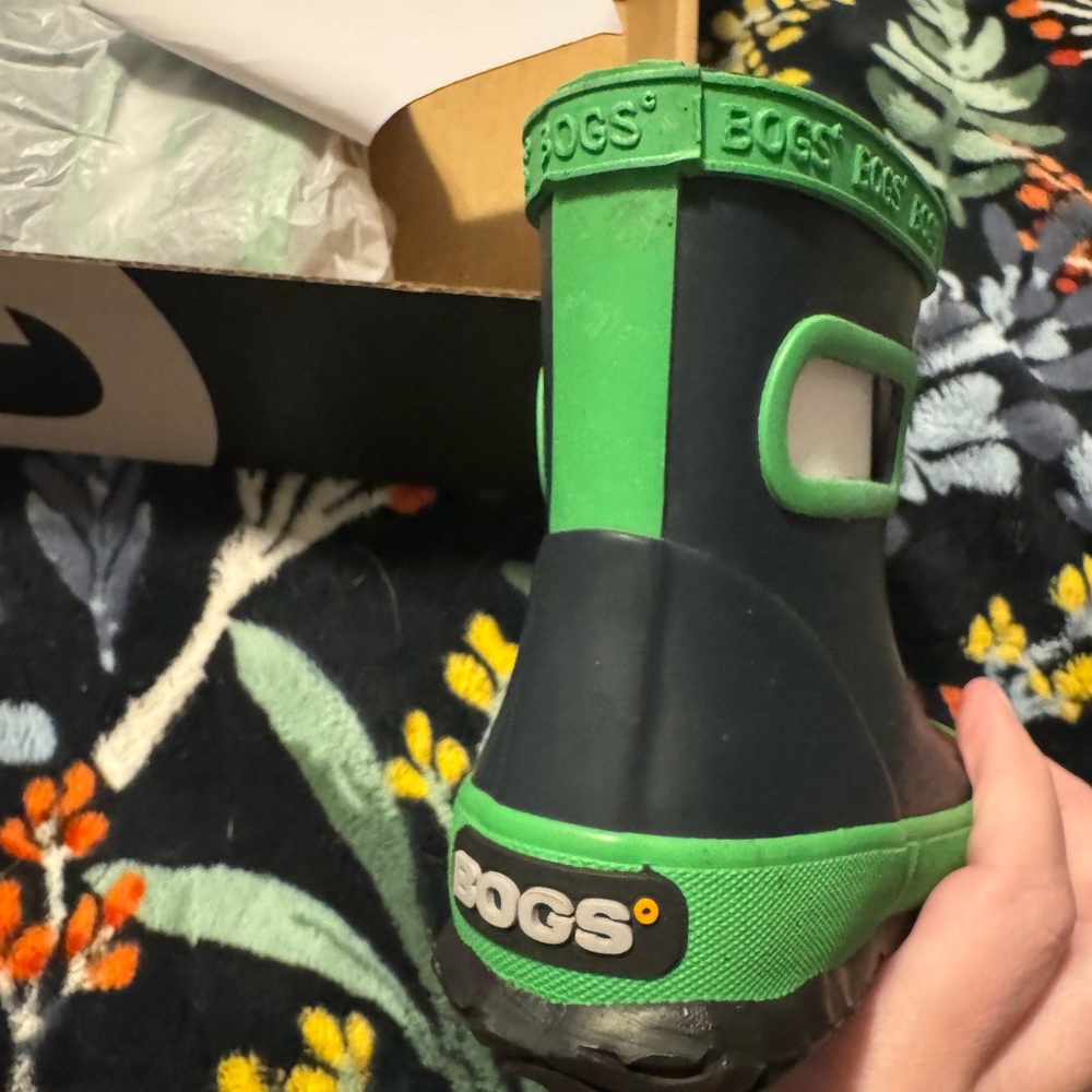 Bogs Kids Boots - Green and Black